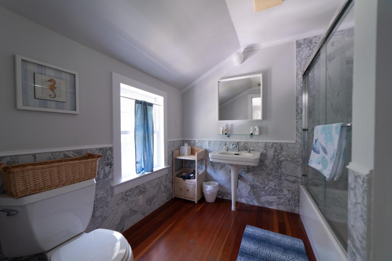 Aria & Mare Hamptons Hampton Bays